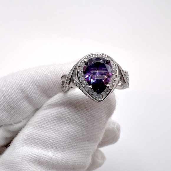 Sale $25 Firm! .925 Sterling Silver Simulated Amethyst Cz Ring - Picture 4 of 17